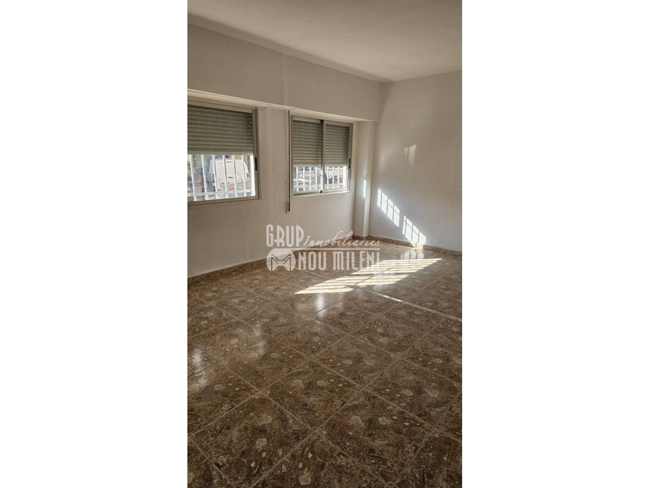 Vista exterior de Piso en venta en Torrent