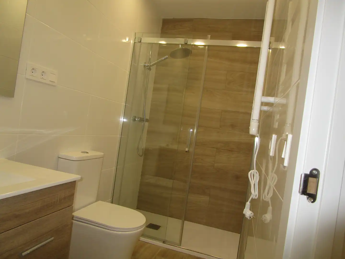 Baño de Piso en venta en Villanueva del Pardillo con Aire acondicionado, Calefacción y Horno