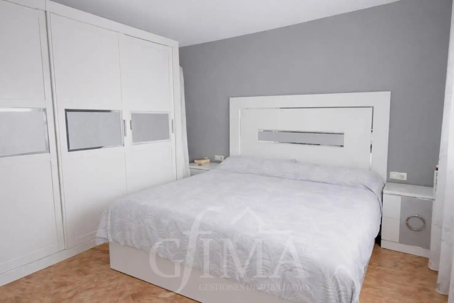 Dormitori de Casa o xalet en venda en Tomelloso amb Aire condicionat, Calefacció i Terrassa