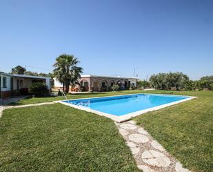 Jardí de Casa o xalet en venda en Utrera amb Calefacció, Jardí privat i Piscina