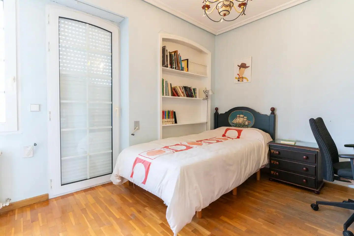 Dormitori de Casa o xalet en venda en Elche / Elx amb Calefacció, Jardí privat i Parquet