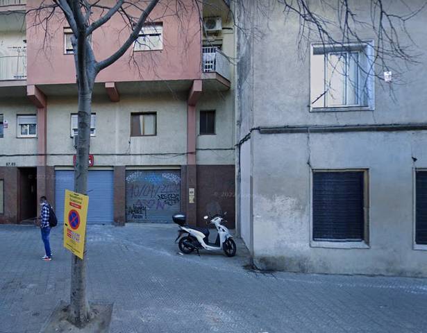 Piso en Venta en C/ Ferrocarrils Catalans  en La Marina del Port