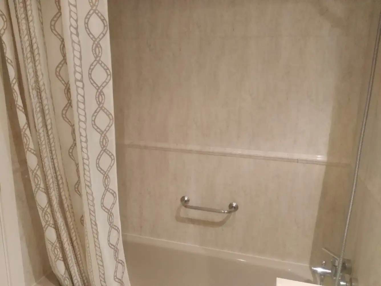 Baño de Piso en venta en Madrid con Aire acondicionado, Calefacción y Amueblado