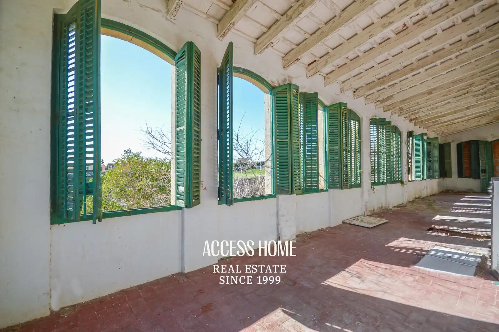 Exterior view of Country homes for sale in Sant Vicenç de Montalt  with Terrace