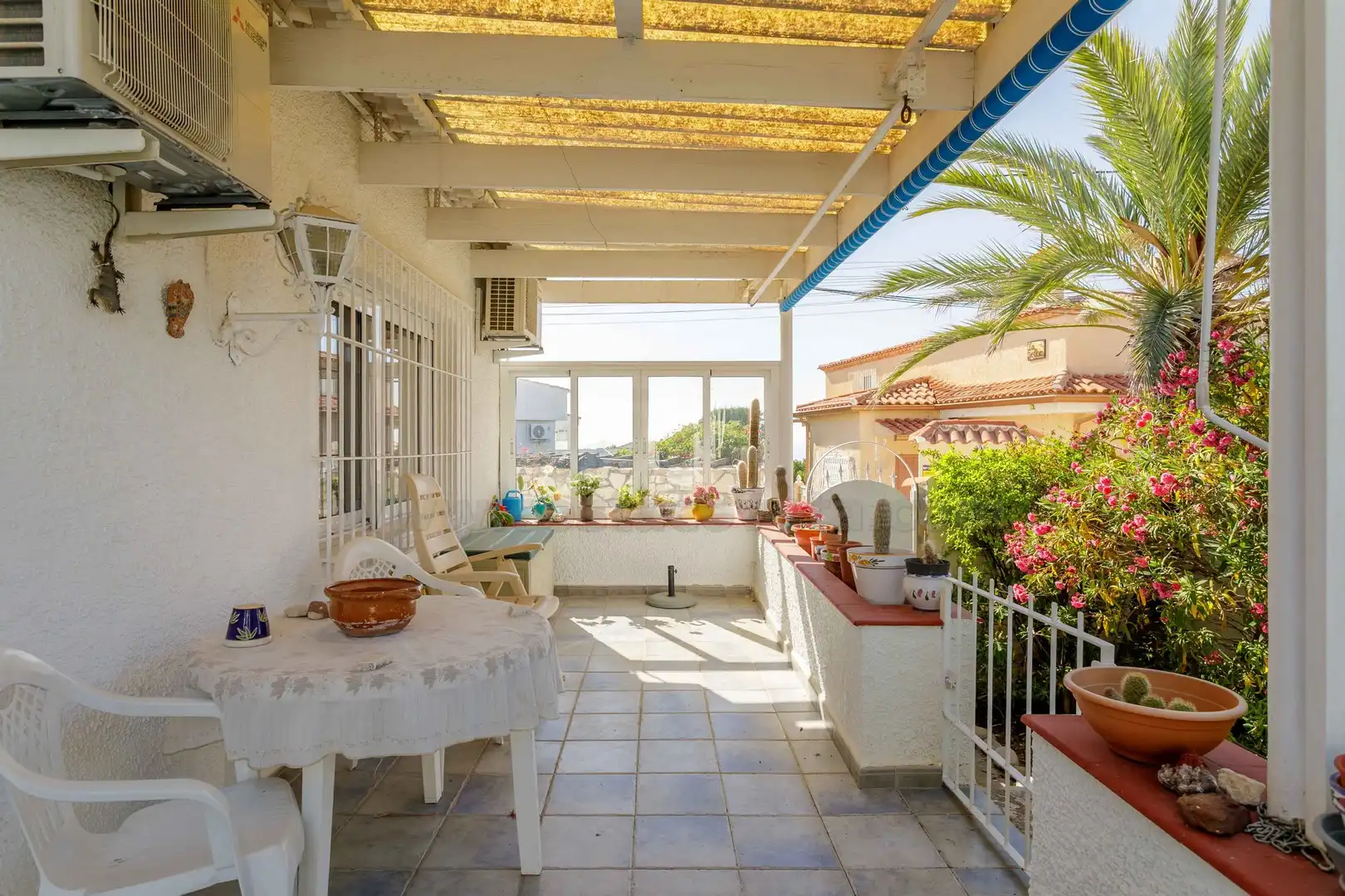 Terrasse von Haus oder Chalet zum Verkauf in El Campello mit Klimaanlage, Privatgarten und Terrasse