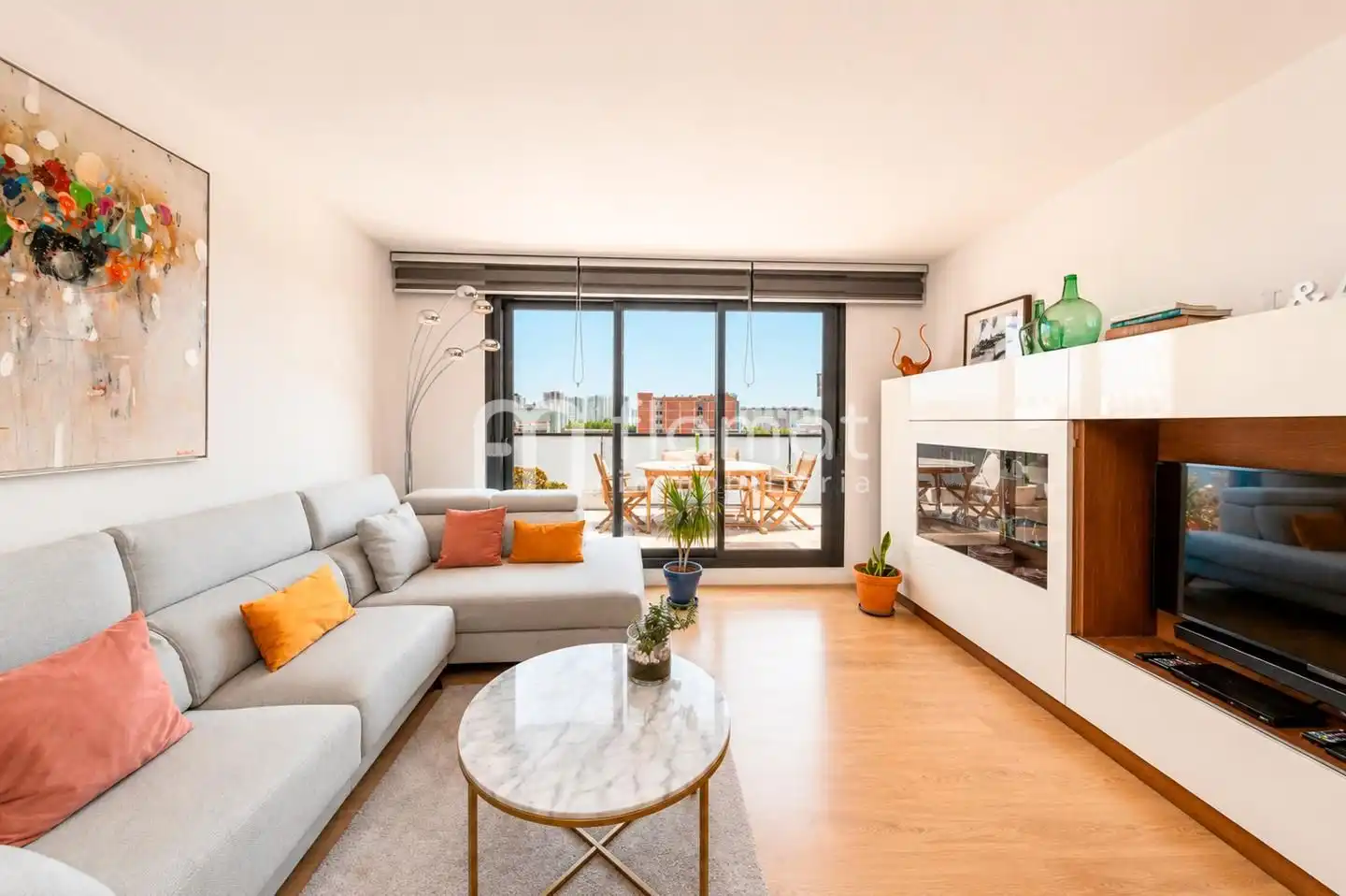 Sala de estar de Piso en venta en L'Hospitalet de Llobregat con Aire acondicionado, Calefacción y Terraza