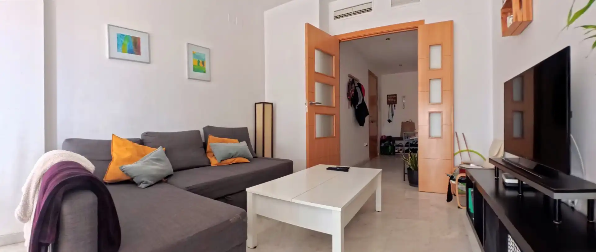 Sala de estar de Piso en venta en Mairena del Aljarafe con Aire acondicionado, Calefacción y Jardín privado