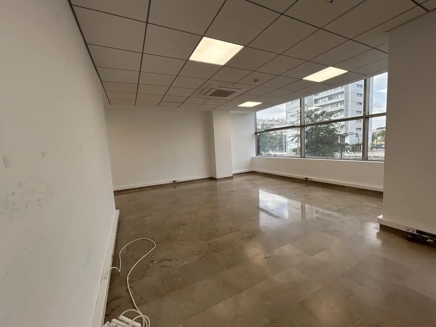 Oficina de lloguer a Parc Central