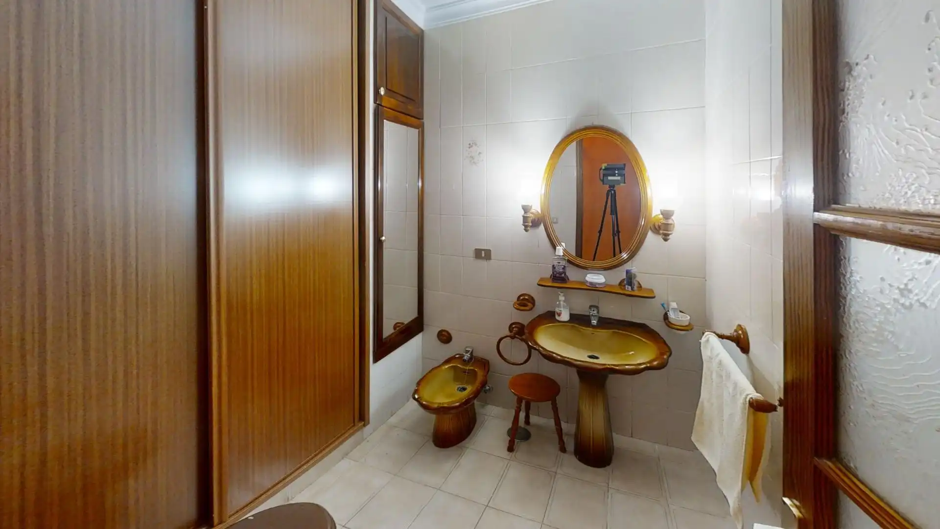Bathroom of Houses for sale in Telde  with Air Conditioner, Heating and Storage room