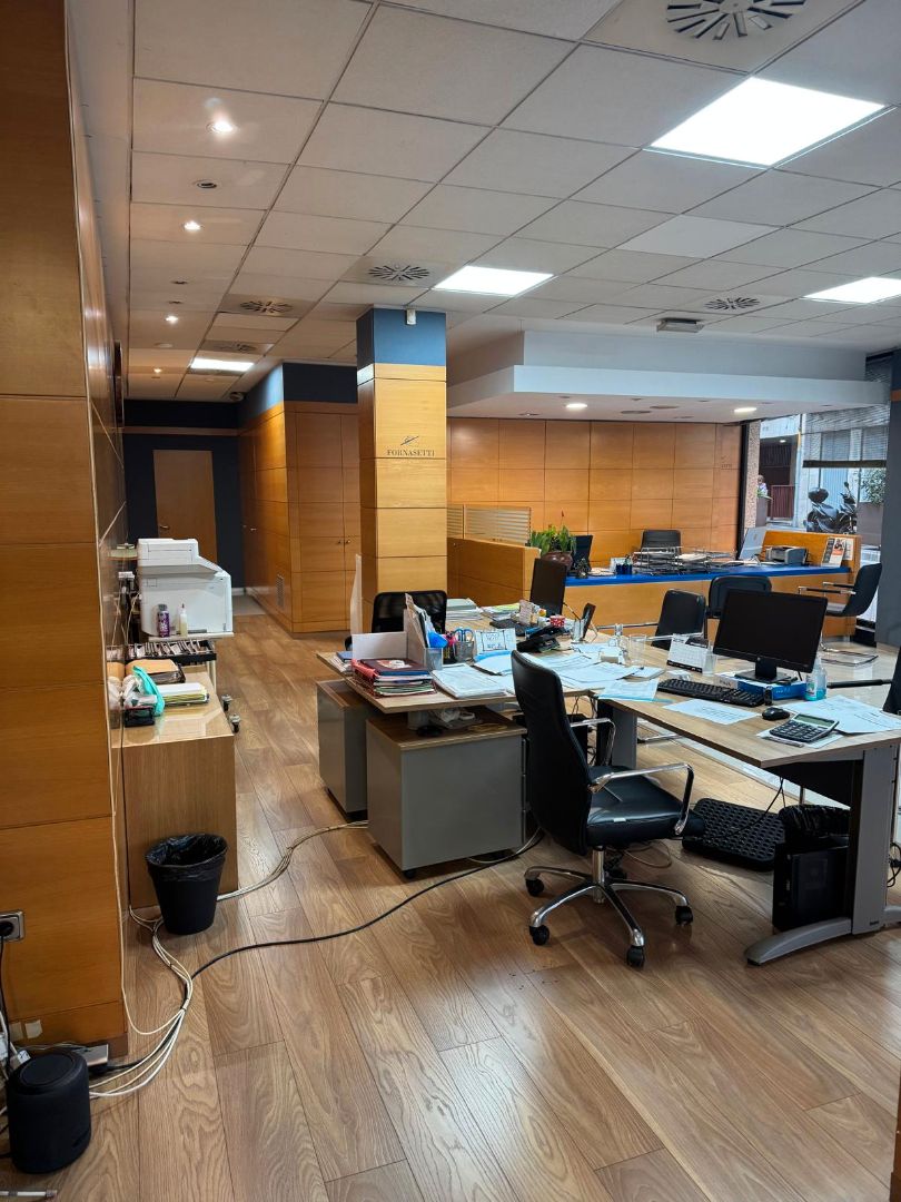 Geschaftsraum zur Miete in Carrer de Francesc Layret, 205, Centre