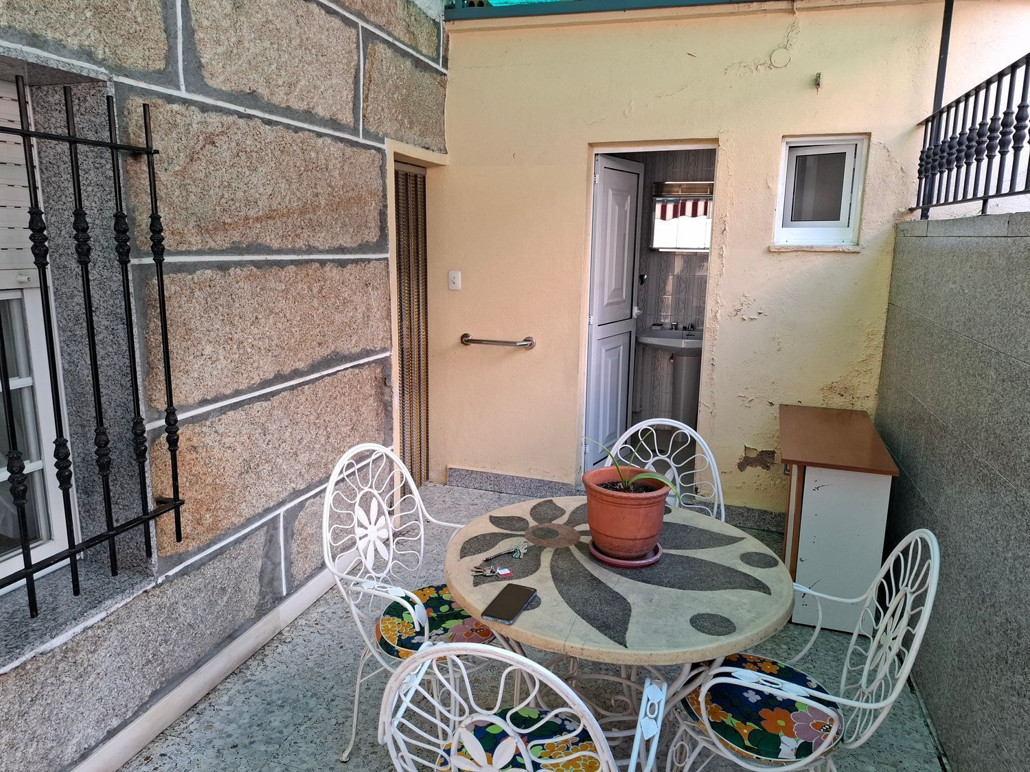 Terrassa de Casa adosada en venda en Ourense Capital  amb Calefacció i Traster