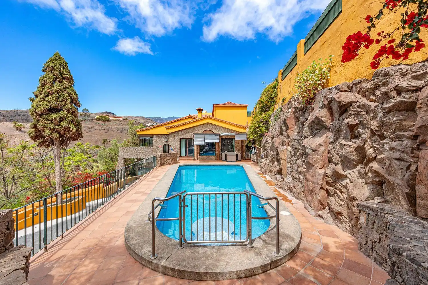 Vista exterior de Casa o chalet en venta en Telde con Jardín privado, Terraza y Piscina