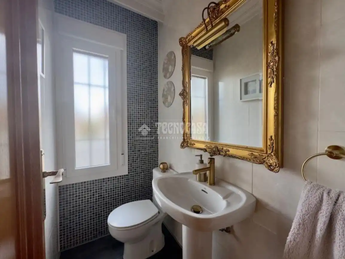 Bathroom of Detached homes for sale in Las Rozas de Madrid  with Air Conditioner, Heating and Private garden