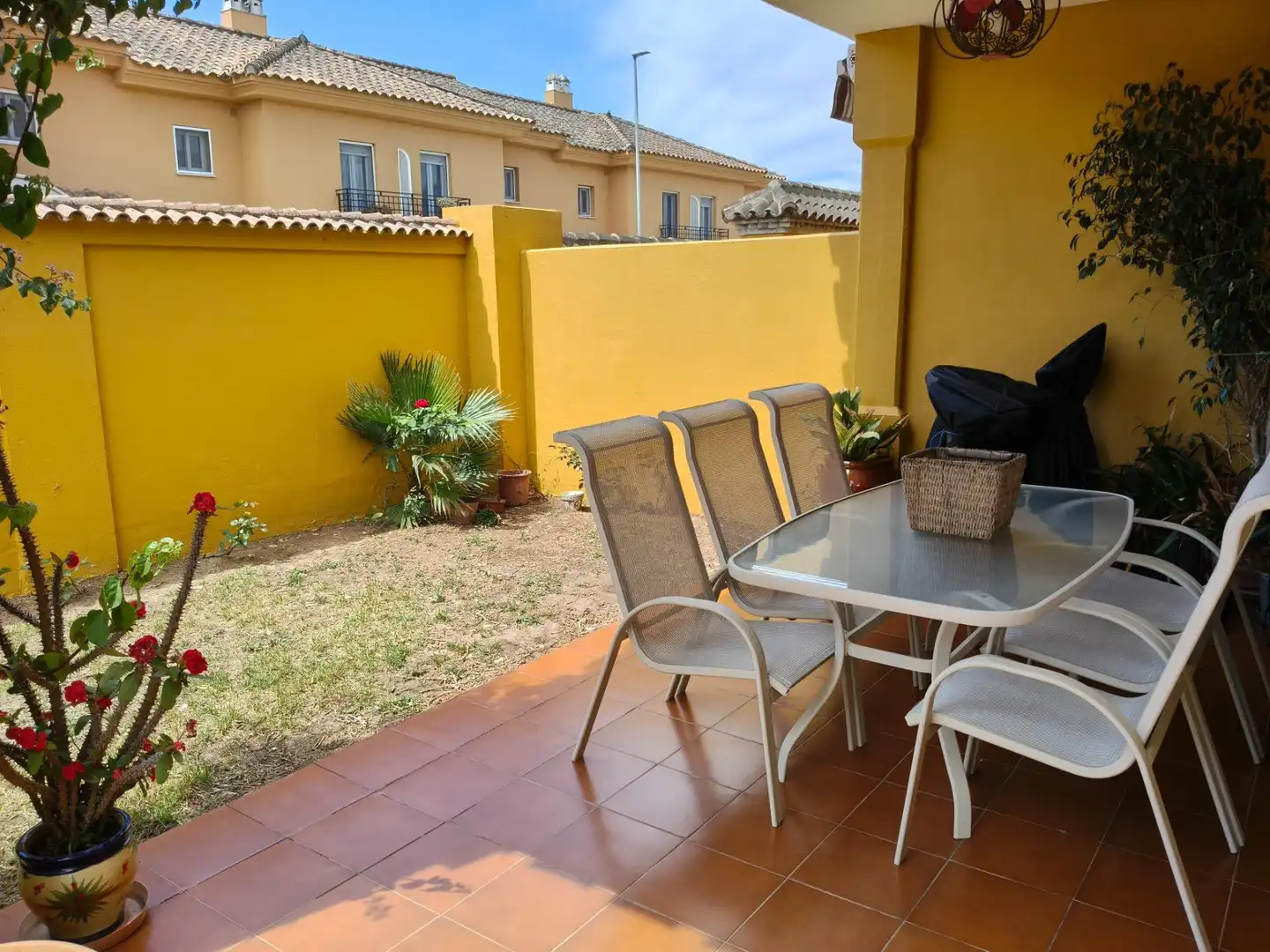 Terrassa de Casa adosada en venda en Puerto Real amb Aire condicionat, Calefacció i Jardí privat