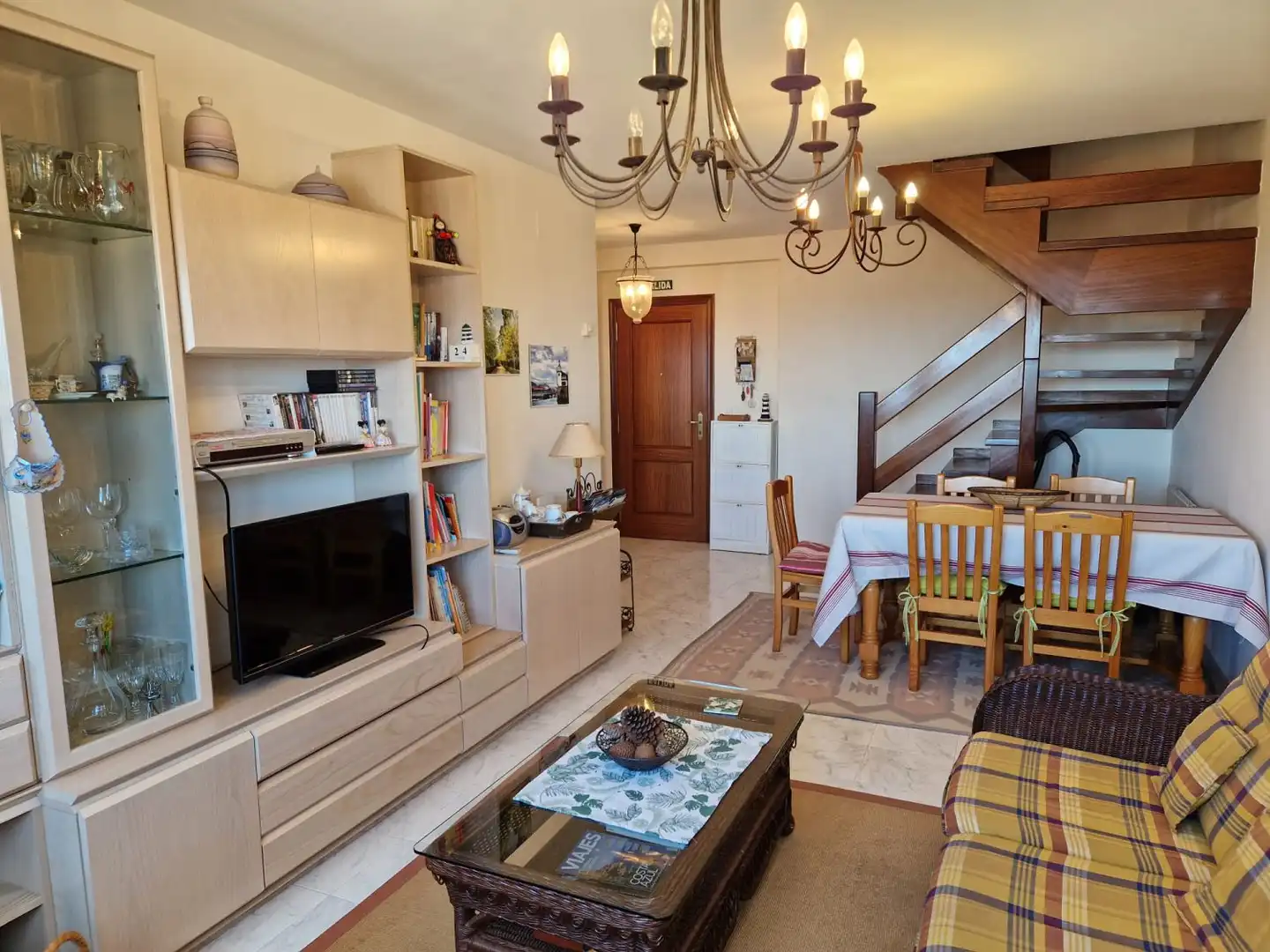 Sala de estar de Dúplex en venta en Miengo con Calefacción, Terraza y Trastero