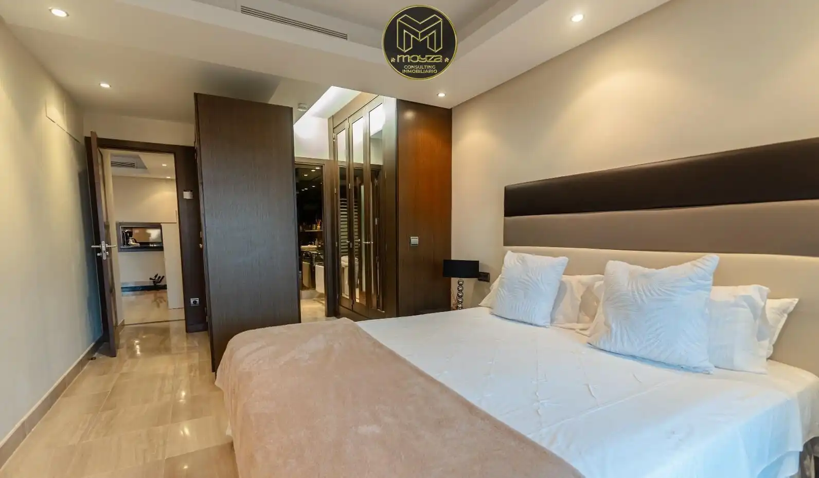 Schlafzimmer von Dachboden zur Miete in Estepona