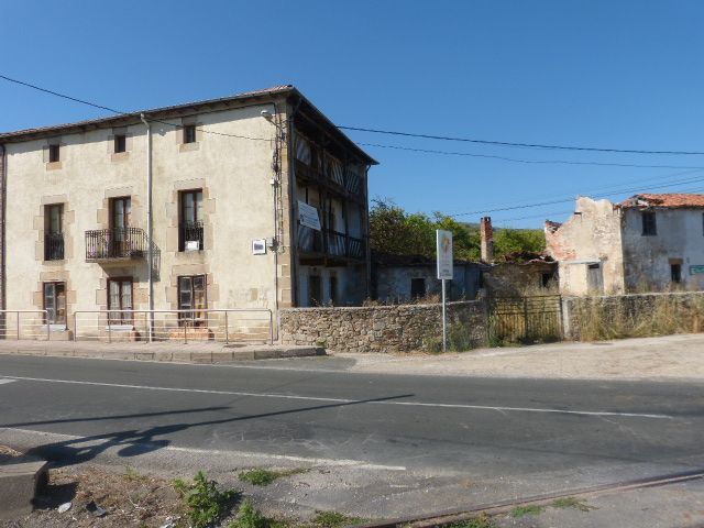 Exterior view of House or chalet for sale in Espinosa de los Monteros