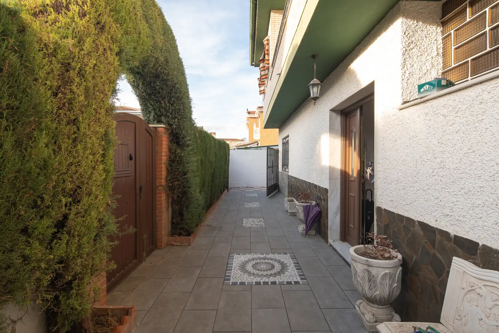 Chalet con terraza en venta en Calle Cisne, imagen 2