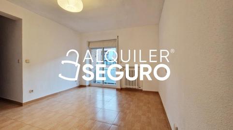 Photo 3 of Flat to rent in Pico de Los Artilleros, Vinateros, Madrid