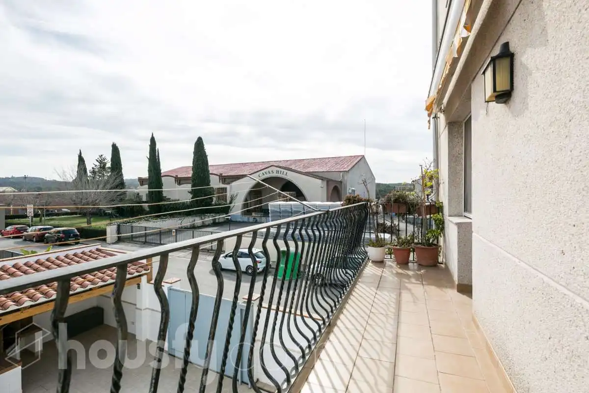 Terrassa de Casa o xalet en venda en Olèrdola amb Terrassa, Traster i Piscina