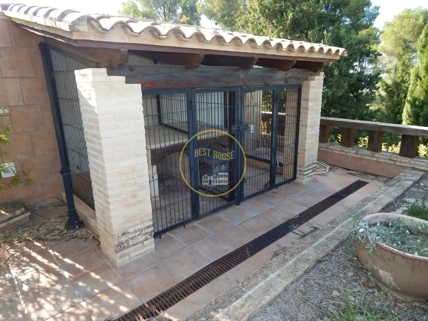Vista exterior de Casa o xalet en venda en Albaida amb Terrassa i Piscina