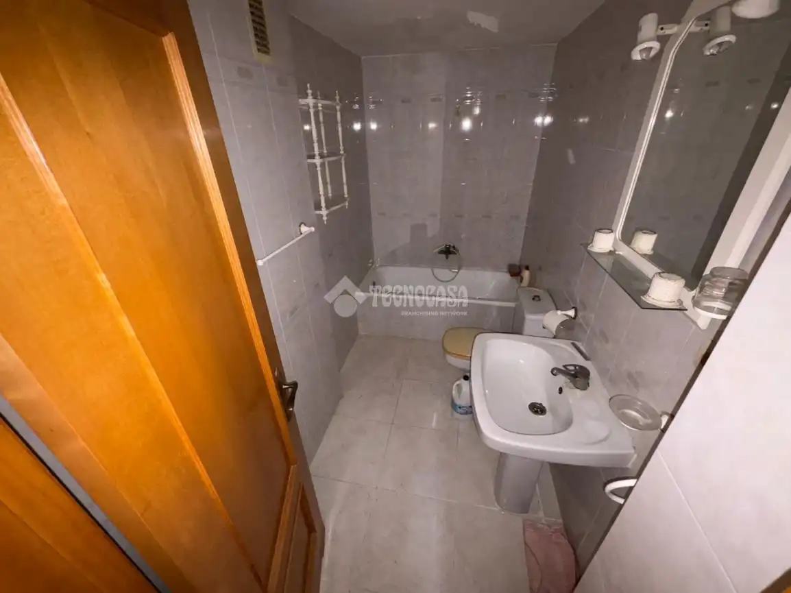 Baño de Piso en venta en Burjassot con Balcón