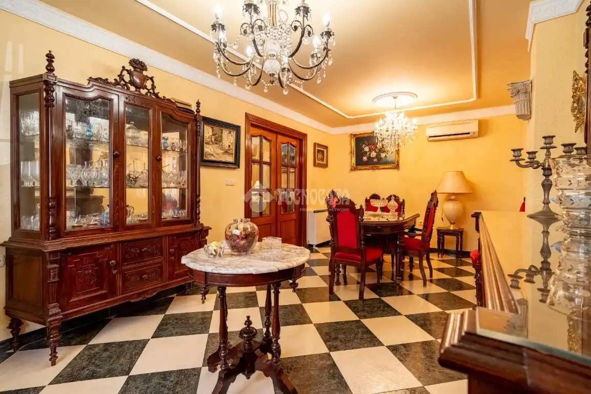 Esszimmer von Einfamilien-Reihenhaus zum Verkauf in Lanjarón mit Klimaanlage, Heizung und Terrasse