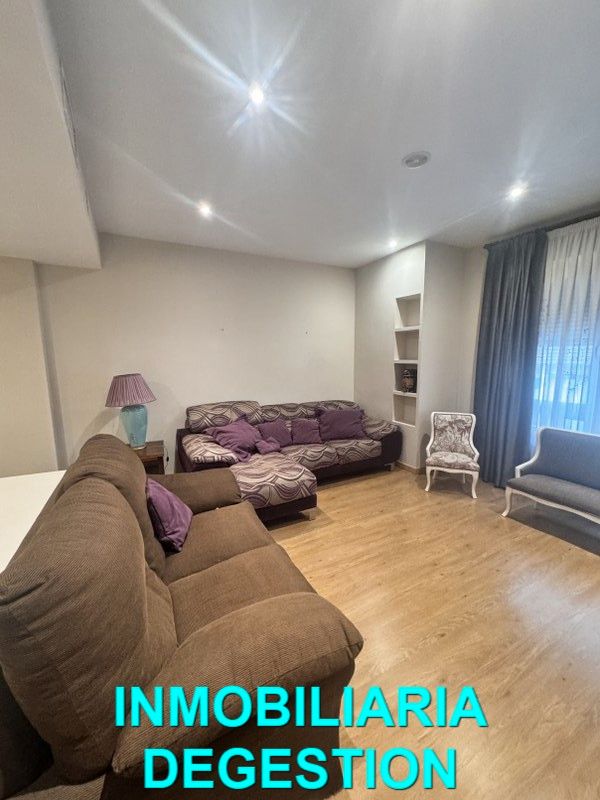 Sala de estar de Piso de alquiler en Linares con Aire acondicionado, Parquet y Amueblado