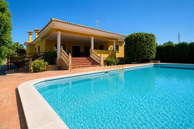 Casa-chalet en Venta en Partida Altabix Polígono 2 en Jubalcoi