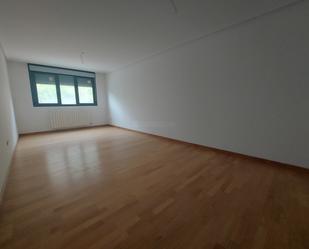 Living room of Flat for sale in Albelda de Iregua  with Heating, Parquet flooring and Terrace