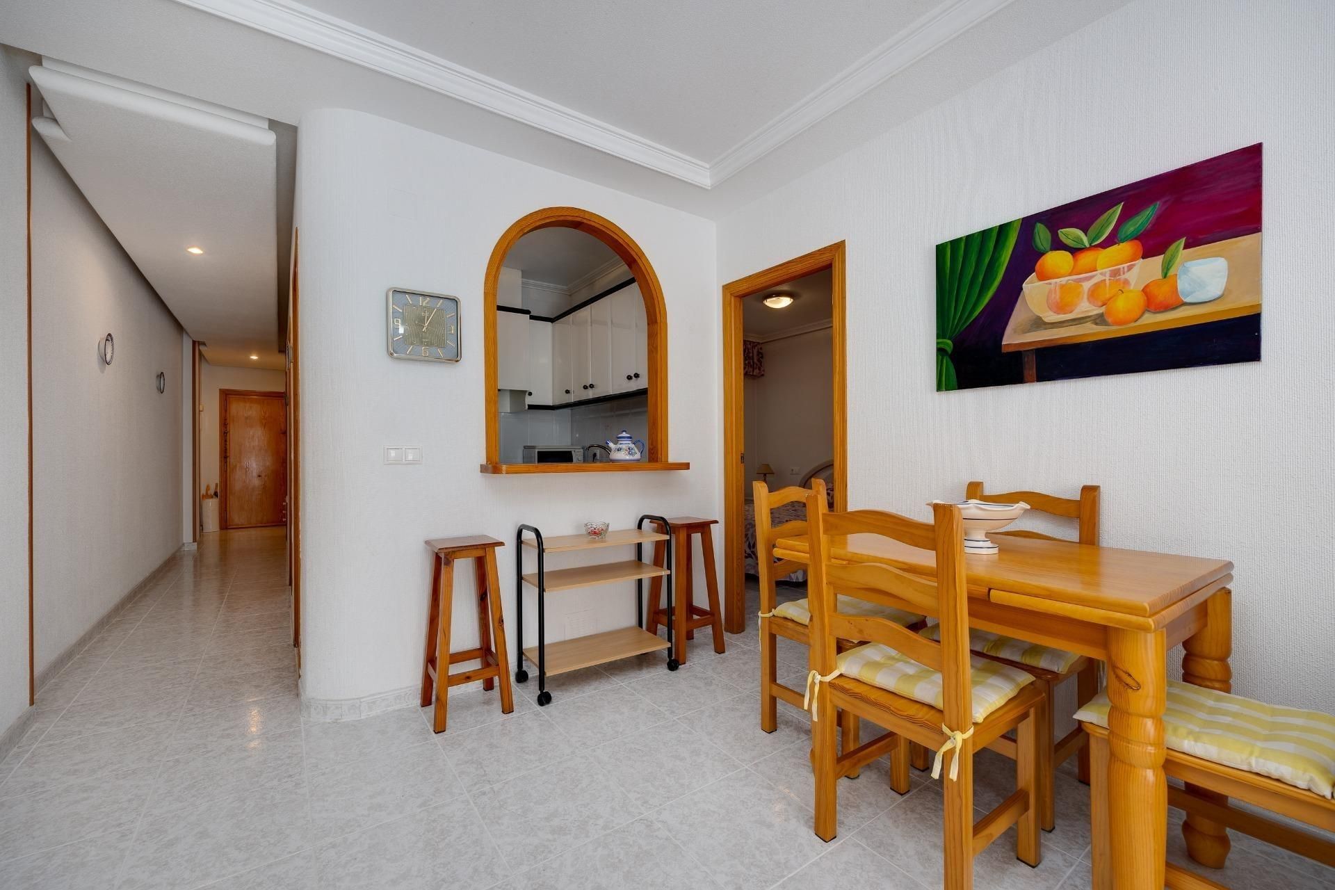 Menjador de Apartament en venda en Torrevieja amb Terrassa