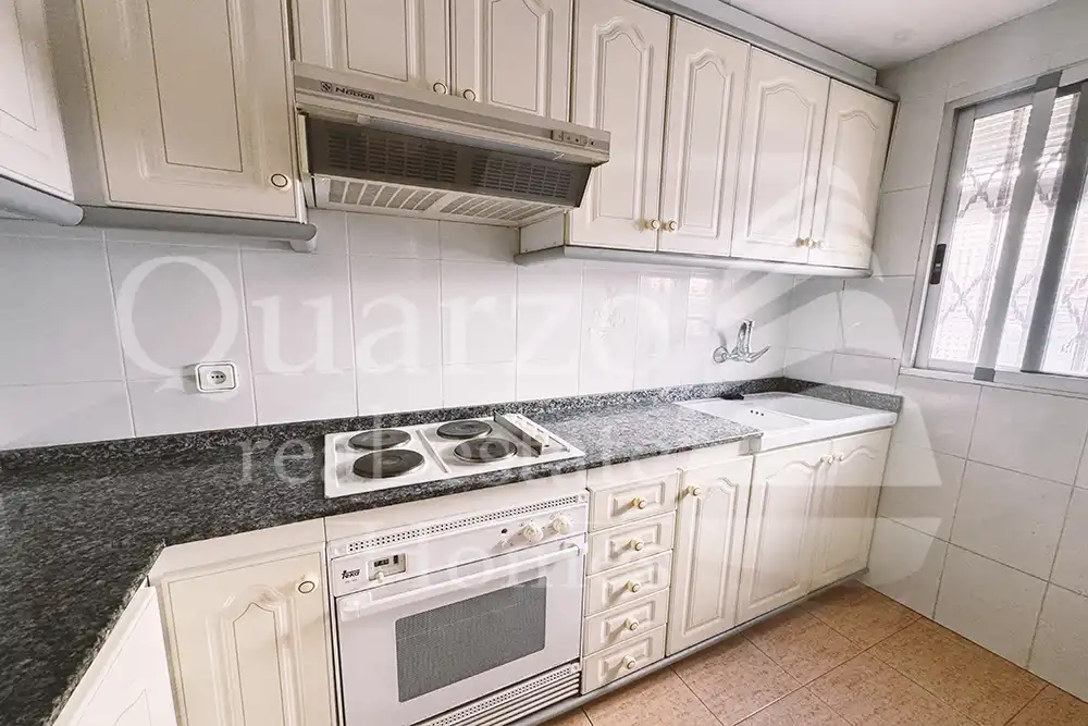 Cocina de Piso en venta en Valencia con Calefacción y Balcón