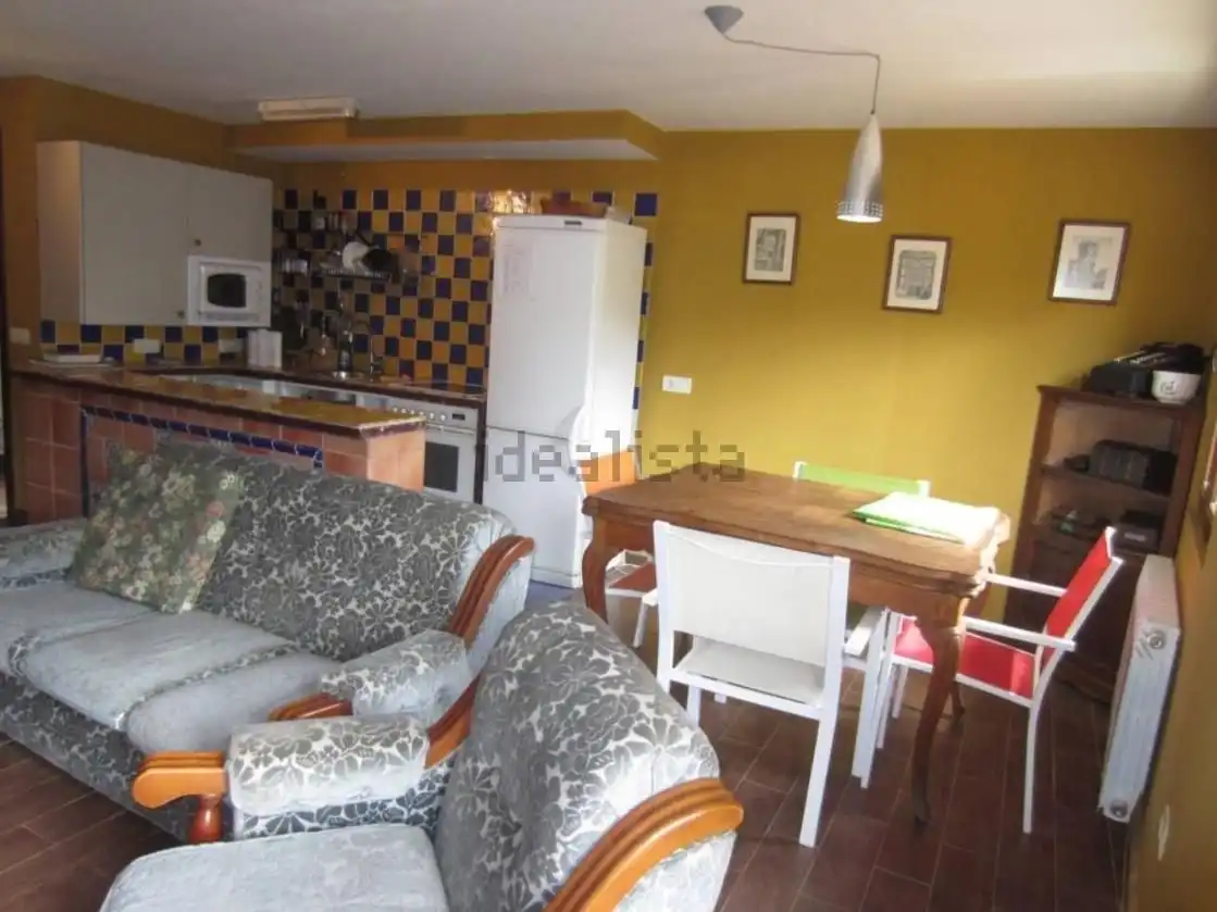 Cuina de Casa o xalet en venda en El Cabaco  amb Calefacció, Terrassa i Moblat