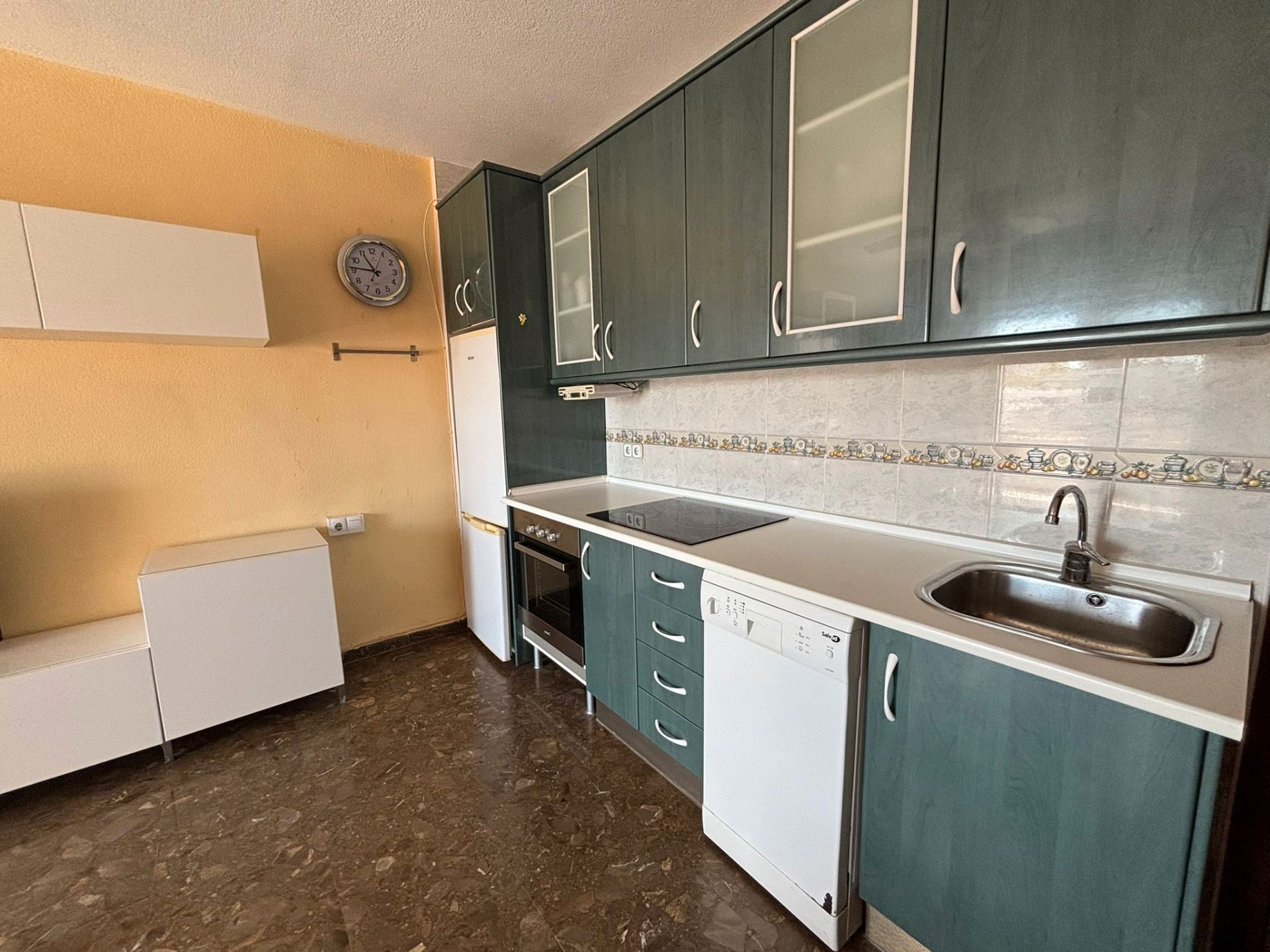 Kitchen of Flat for sale in Benalmádena  with Terrace and Furnished
