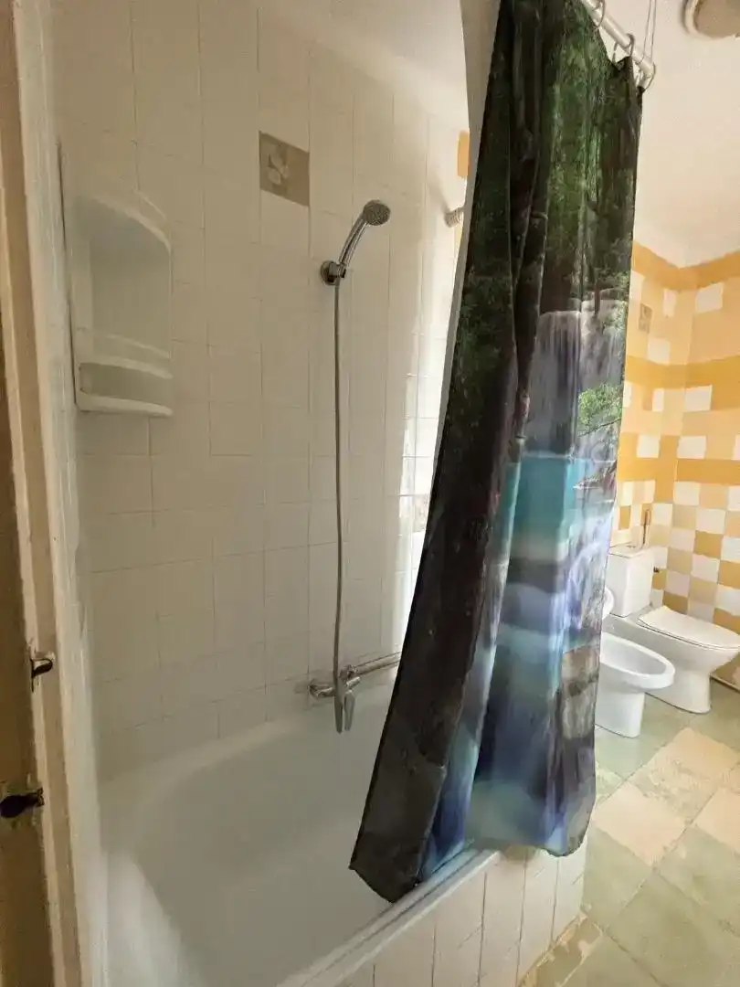 Bathroom of Flat for rent in Lerma  with Parquet flooring, Furnished and Washing machine
