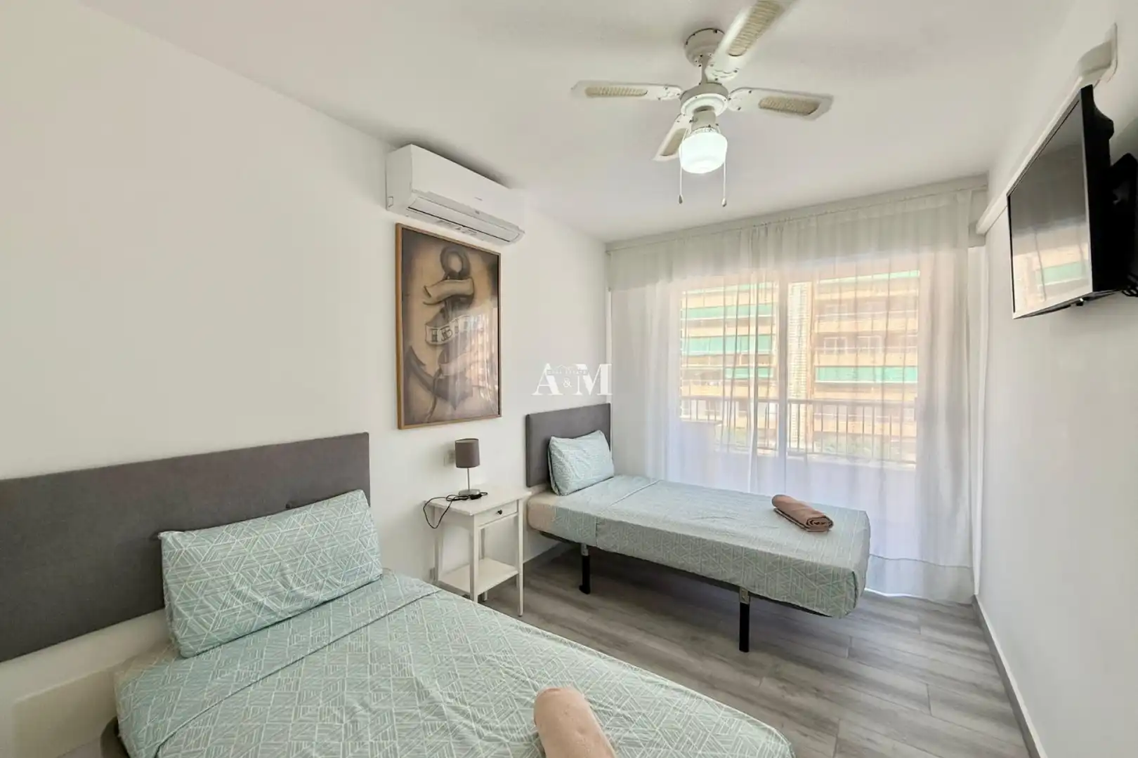 Dormitori de Apartament de lloguer en Torrevieja amb Aire condicionat, Calefacció i Moblat