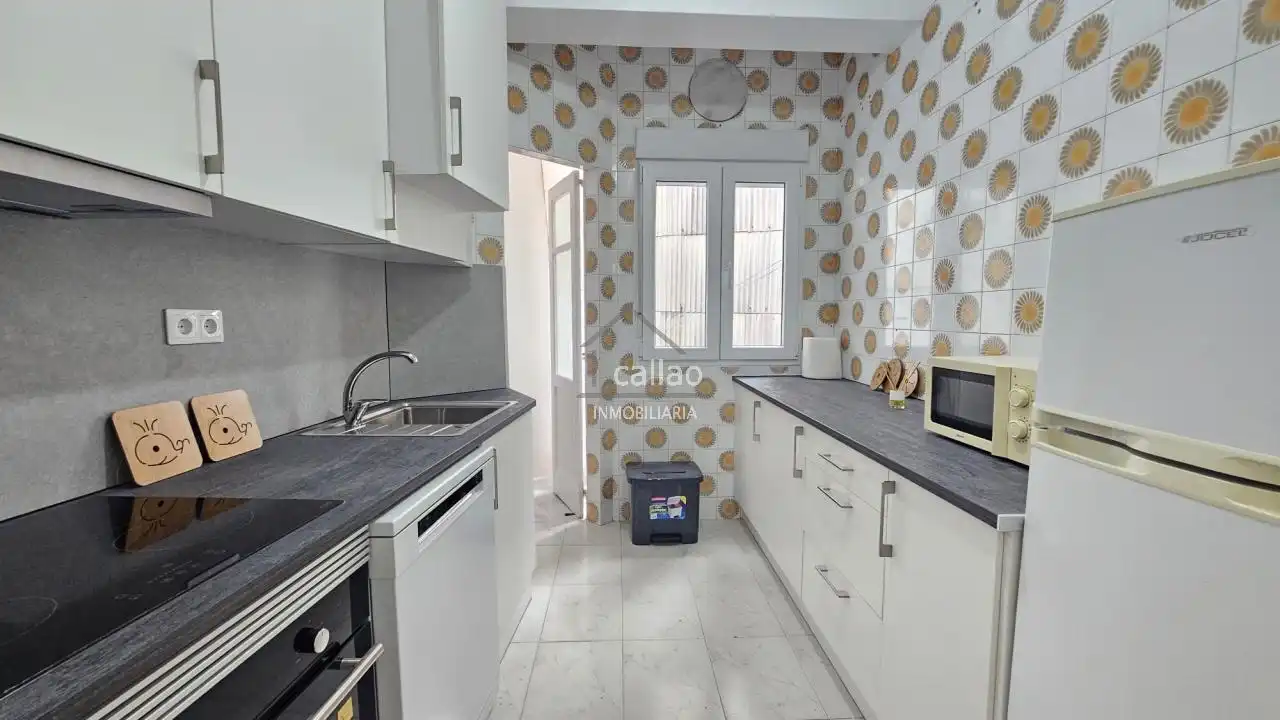 Kitchen of Flat for share in Ferrol  with Heating and Furnished
