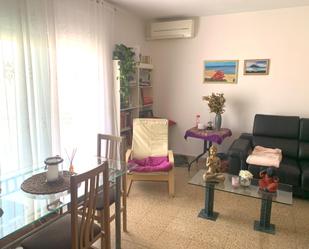 Sala d'estar de Apartament en venda en L'Ametlla de Mar  amb Aire condicionat i Balcó