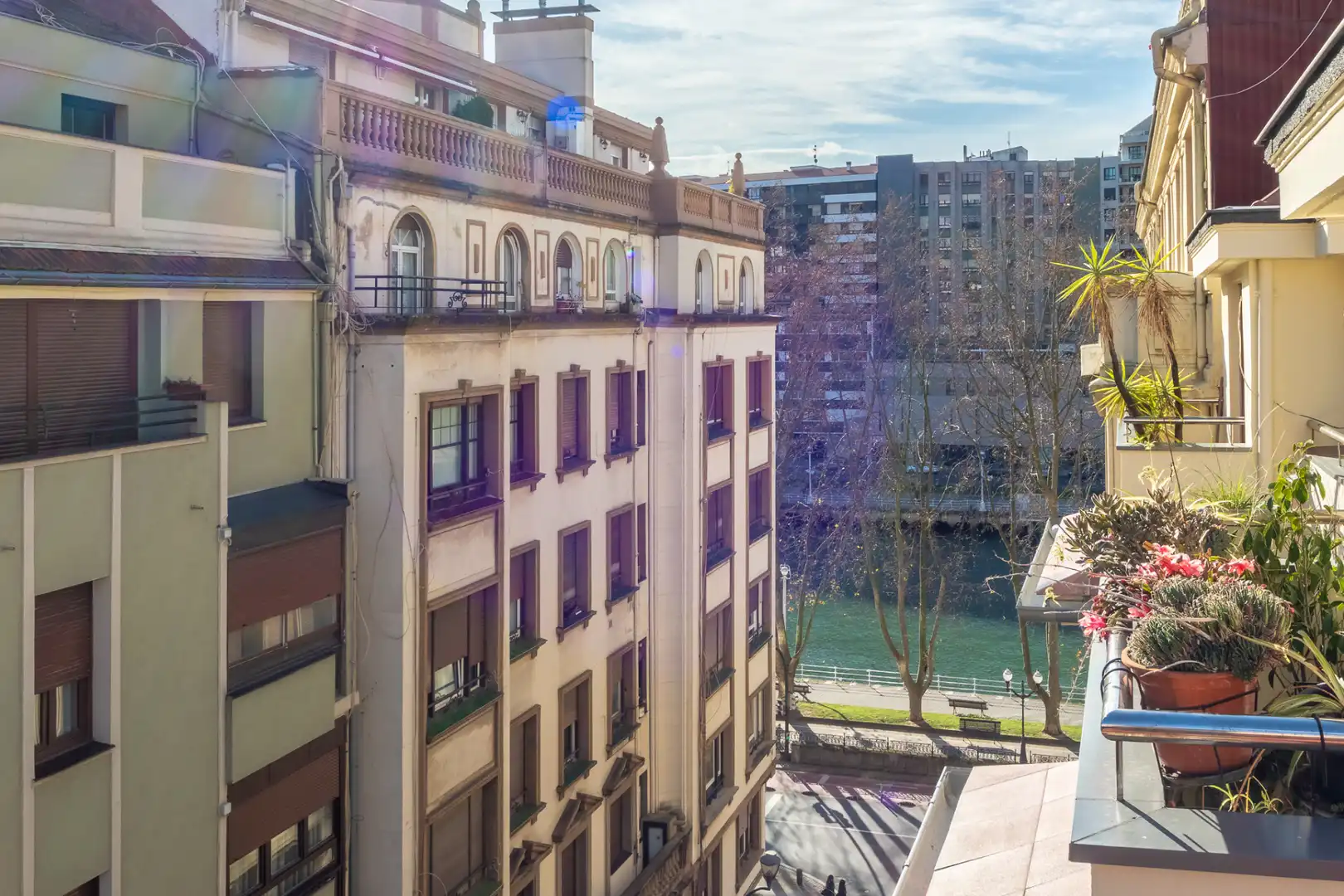 Vista exterior de Piso en venta en Bilbao  con Calefacción, Terraza y Amueblado