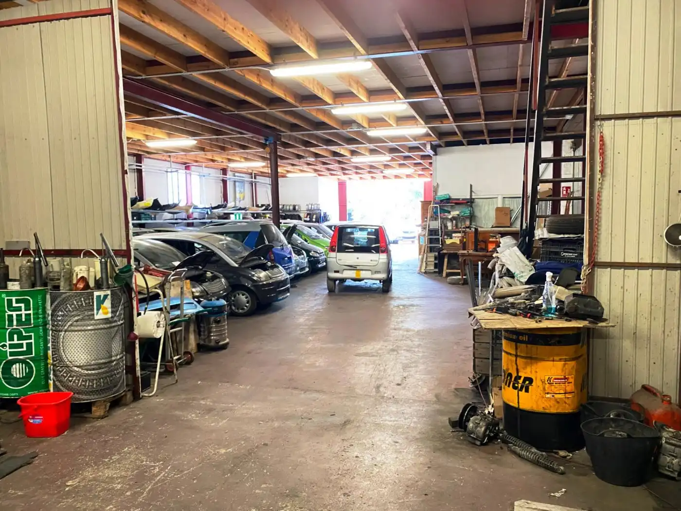 Aparcament de Nau industrial en venda en Murcia