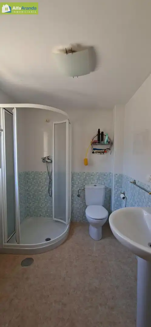 Bany de Casa o xalet en venda en Fuentenebro amb Calefacció, Jardí privat i Traster