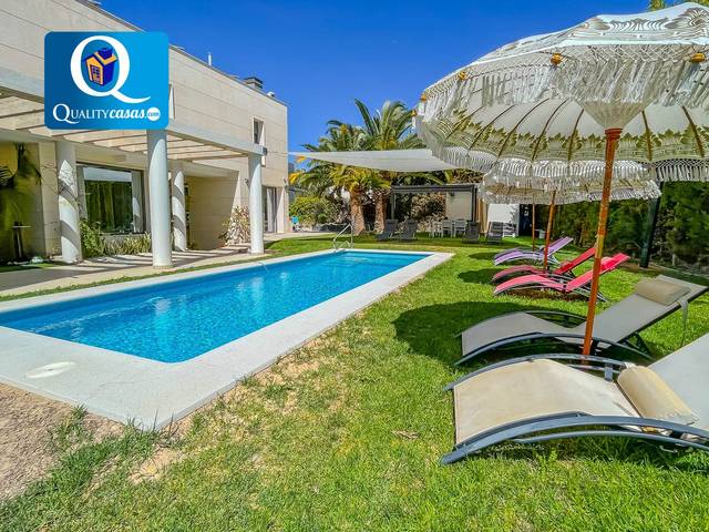 Casa-chalet en Venta en Santa Faz