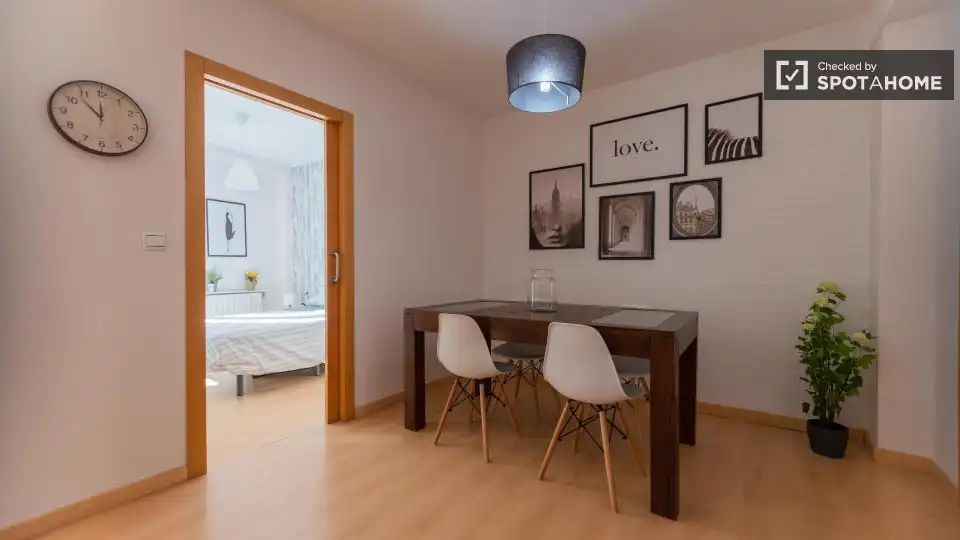Comedor de Piso de alquiler en Valencia con Aire acondicionado, Calefacción y Amueblado