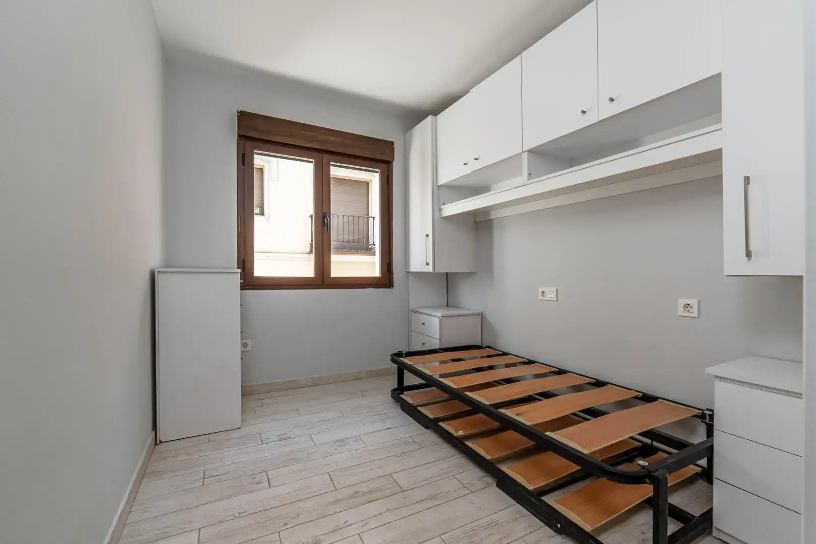Schlafzimmer von Wohnung zur Miete in Granada mit Klimaanlage, Heizung und Möbliert
