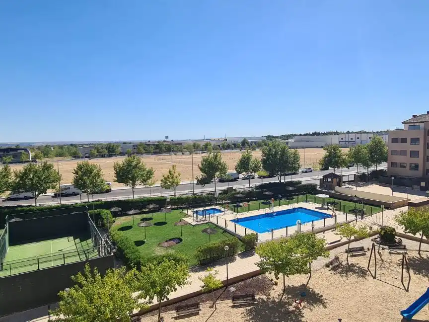 Piso en venta en Avenida del Arroyo Juncal, 11, Navalcarnero