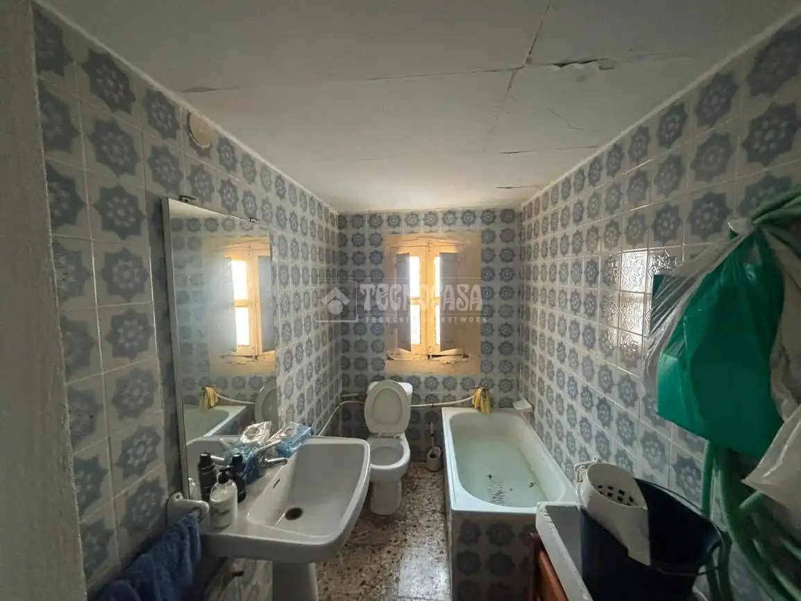 Bathroom of Detached homes for sale in Vegas del Genil  with Balcony