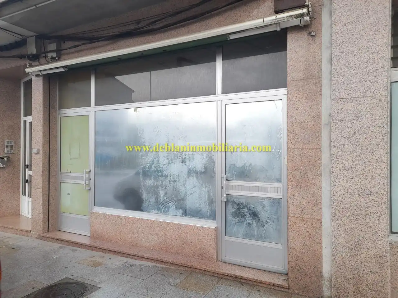 Local comercial en venda a Tui