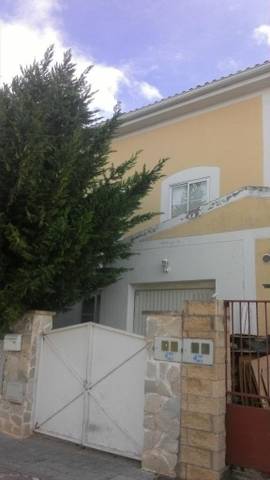 Casa adosada en Venta en Cogollos