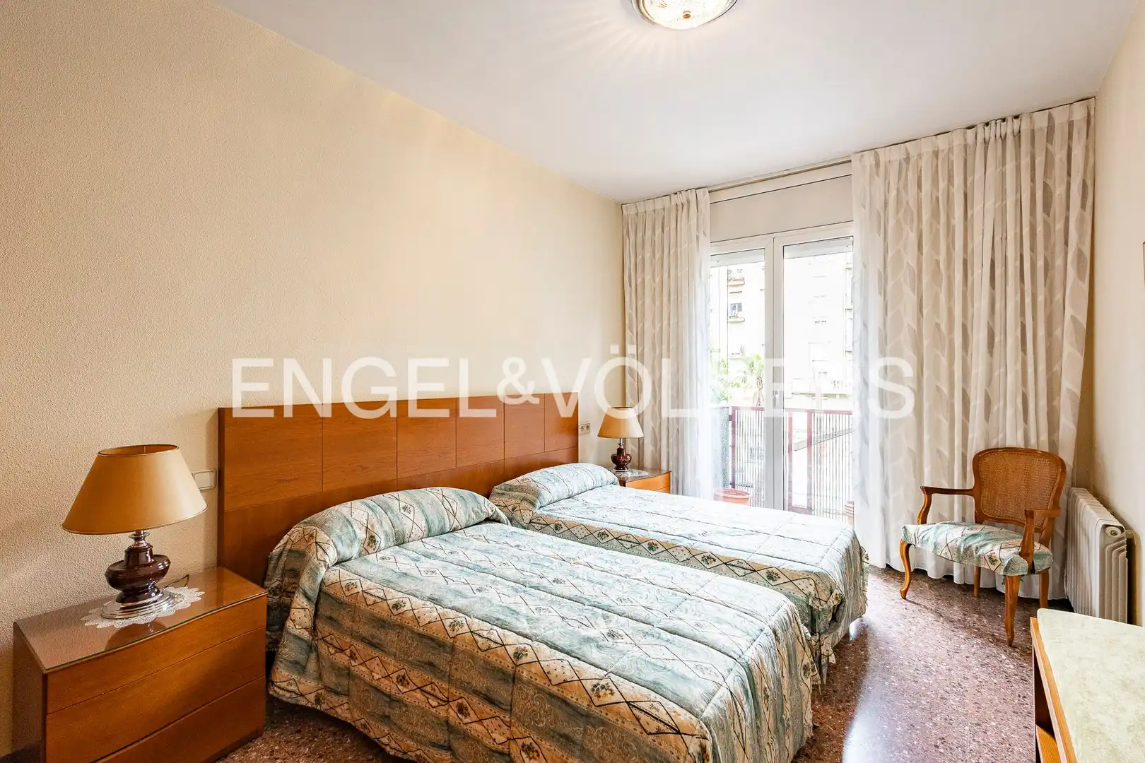 Bedroom of Flat for sale in Barcelona  with Air Conditioner, Heating and Balcony