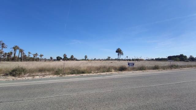 Terreno residencial en Venta en Alzabares